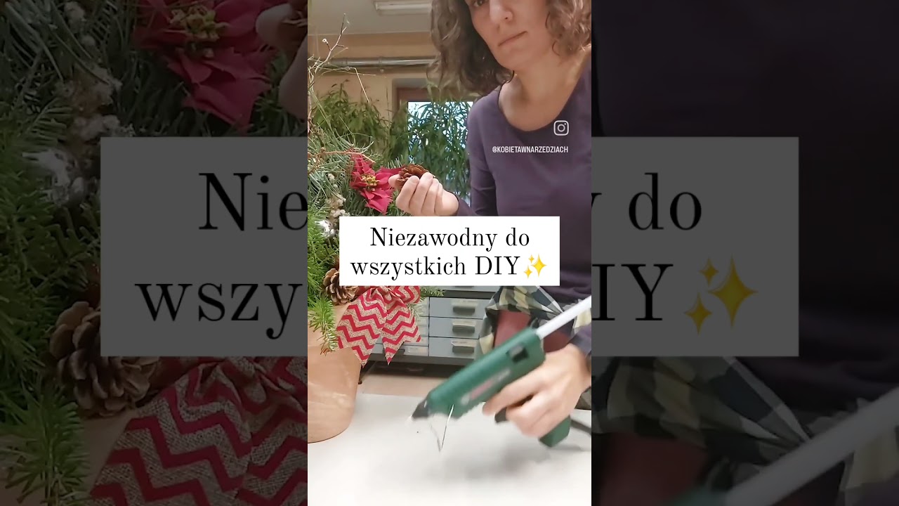 Pistolet Bosch PKP 18 E do kleju na gorąco w akcji świątecznej 🩵 ze sklepu boschcentrum.pl