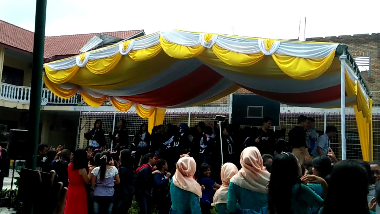Om telolet om SMA PELITA P.SIANTAR