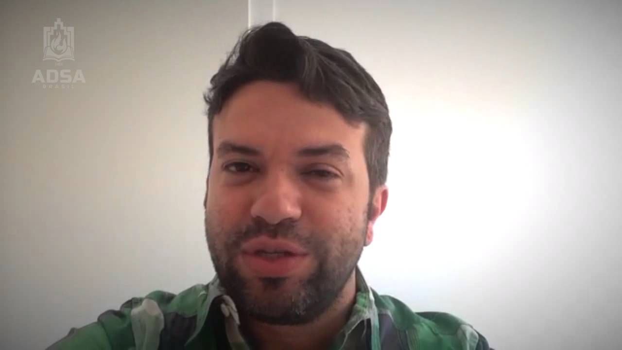 Convite do Ca&iacute;que Oliveira para a pe&ccedil;a de teatro na ADSA Brasil
