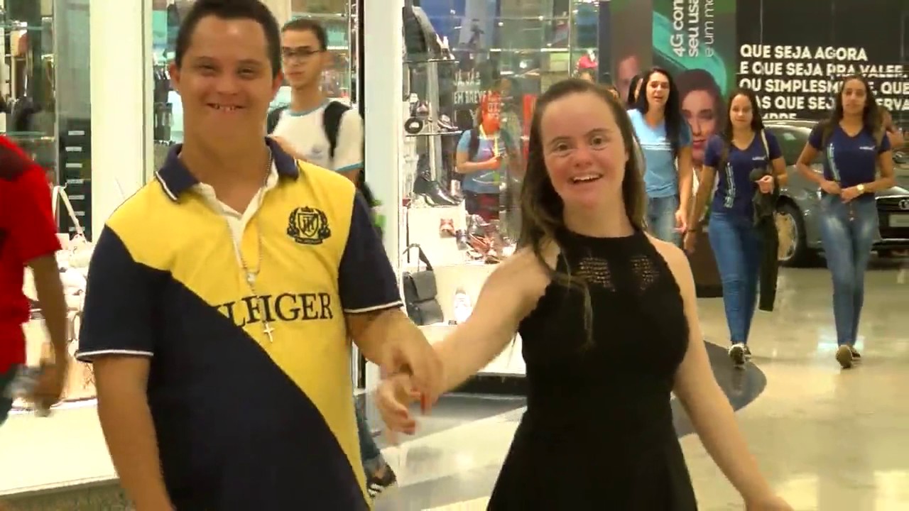 BALANÇO GERAL -  Síndrome de Down: casal mostra que amor não tem limites