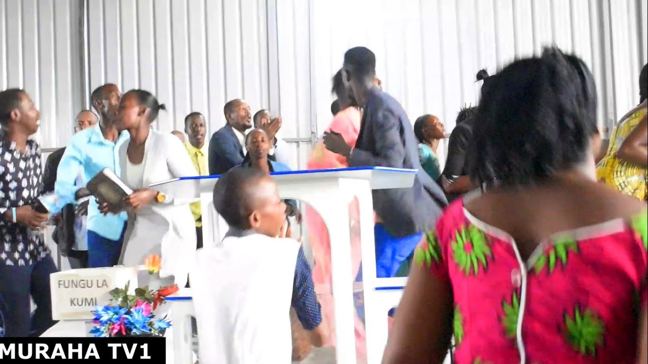 UMUKUNGA MURI IPCE MBEGA UMUNEZERO UDASANZWE IBYISHIMO BIRENZE HAMWE NUMUCURANZI PAUL KURI PIANO
