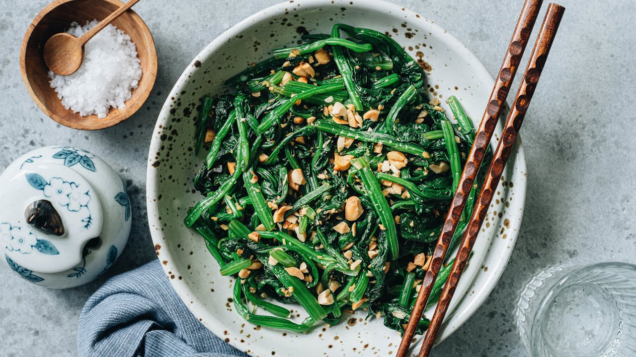 Chinese Spinach Salad With Peanuts (老醋菠菜花生) Recipe