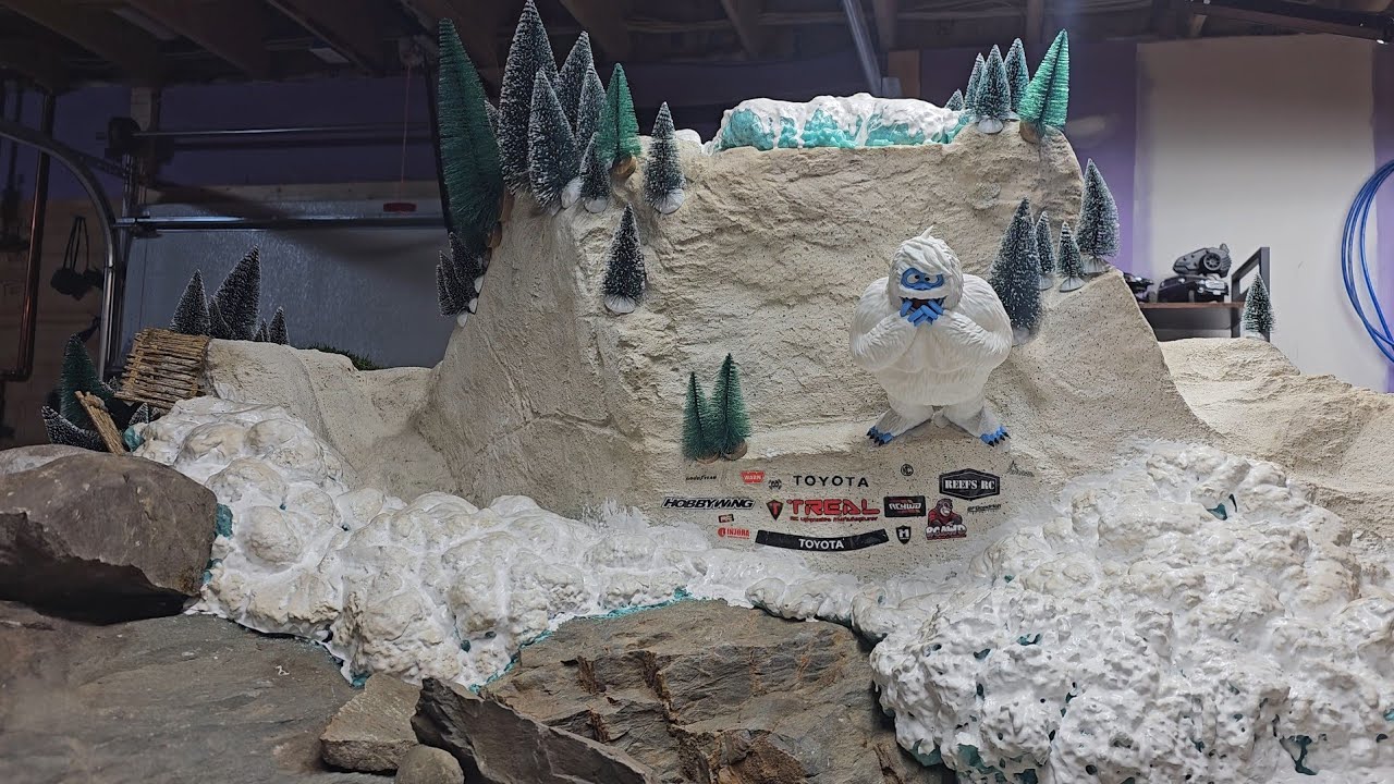 Scx24 Pizza Planet Truck on the Big Mountain RC 24 Scale