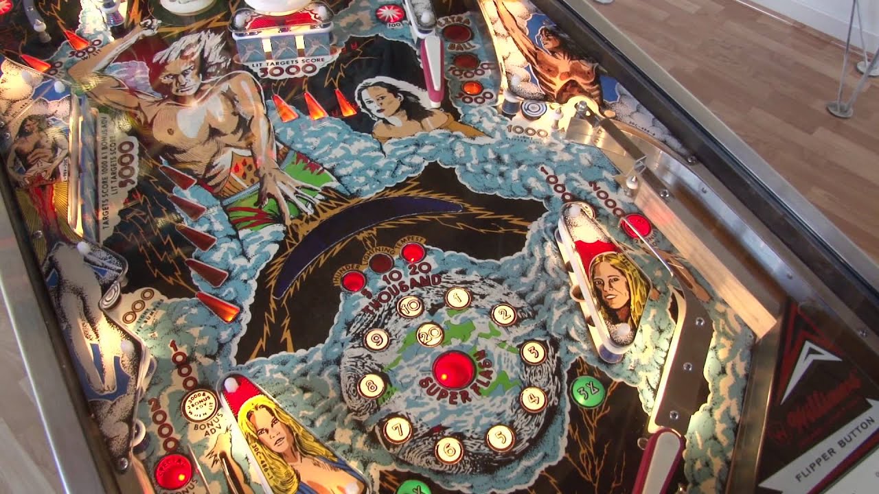1979 WILLIAMS FLASH  Pinball Machine Less than 100 plays on this game.