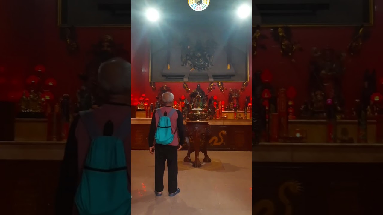 Pasangan Muslim Jadi Dewa Utama di Vihara Bahtera Bakti DI Ancol