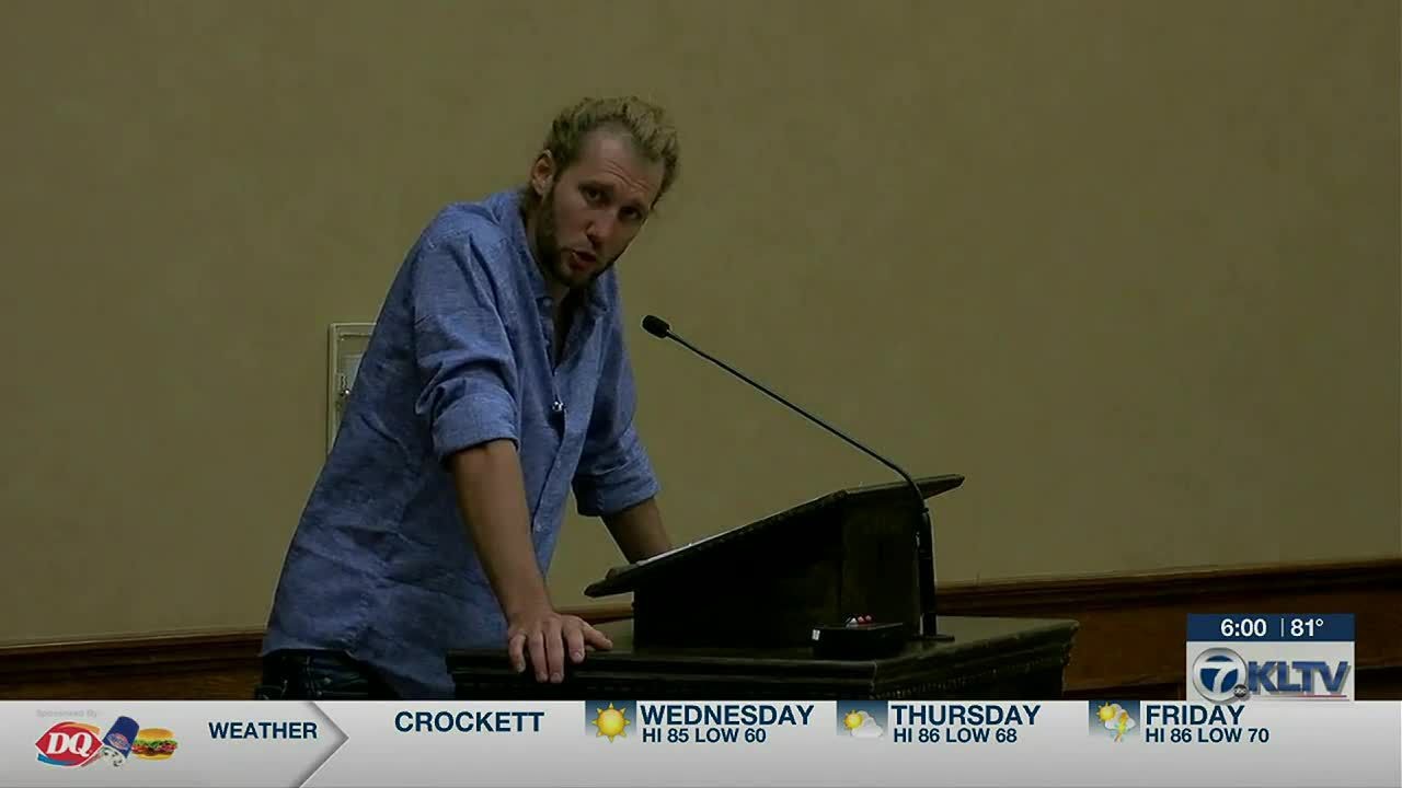 Son of arrested Smith County clerk tries to speak during commissioners court meeting