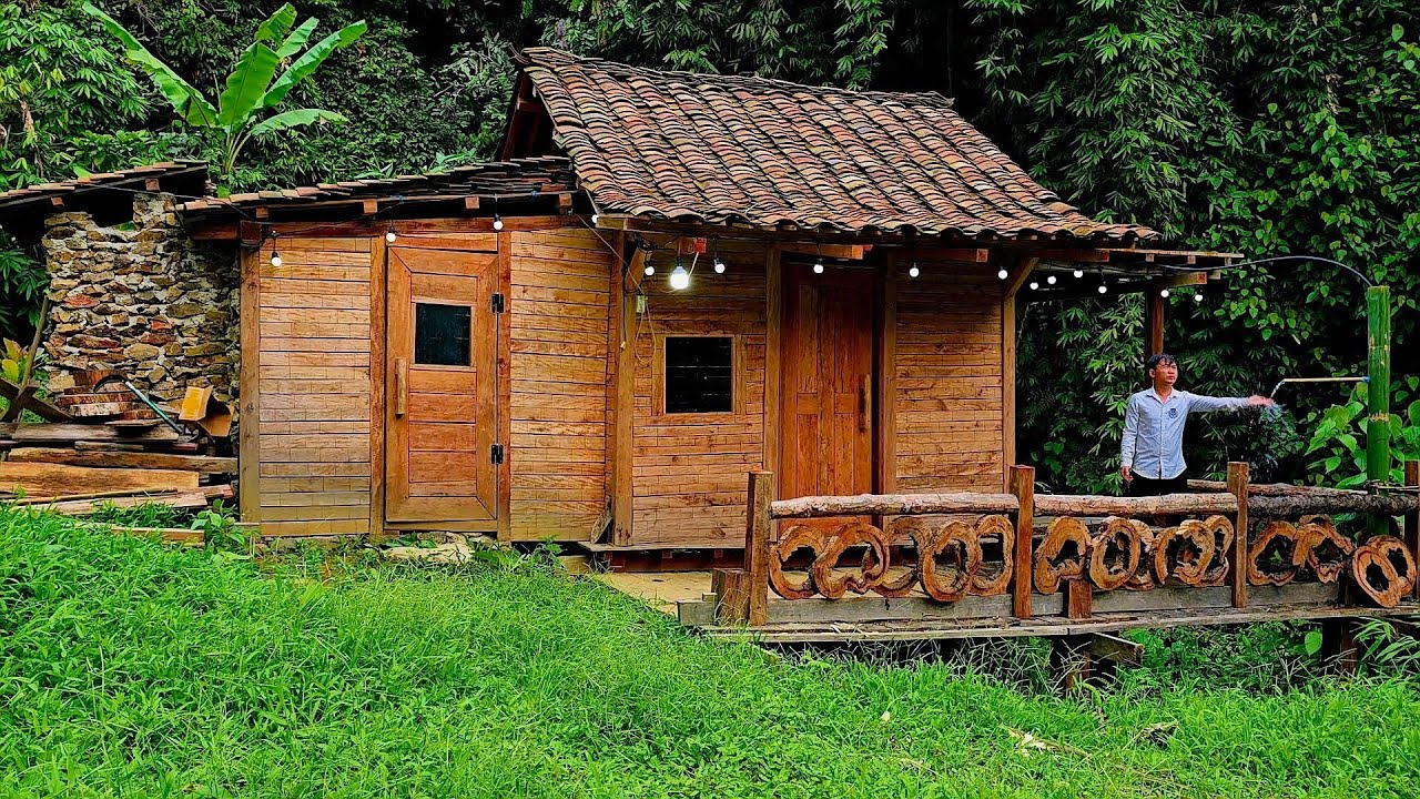 The young man returned to his hometown to build and work on a farm in the forest.