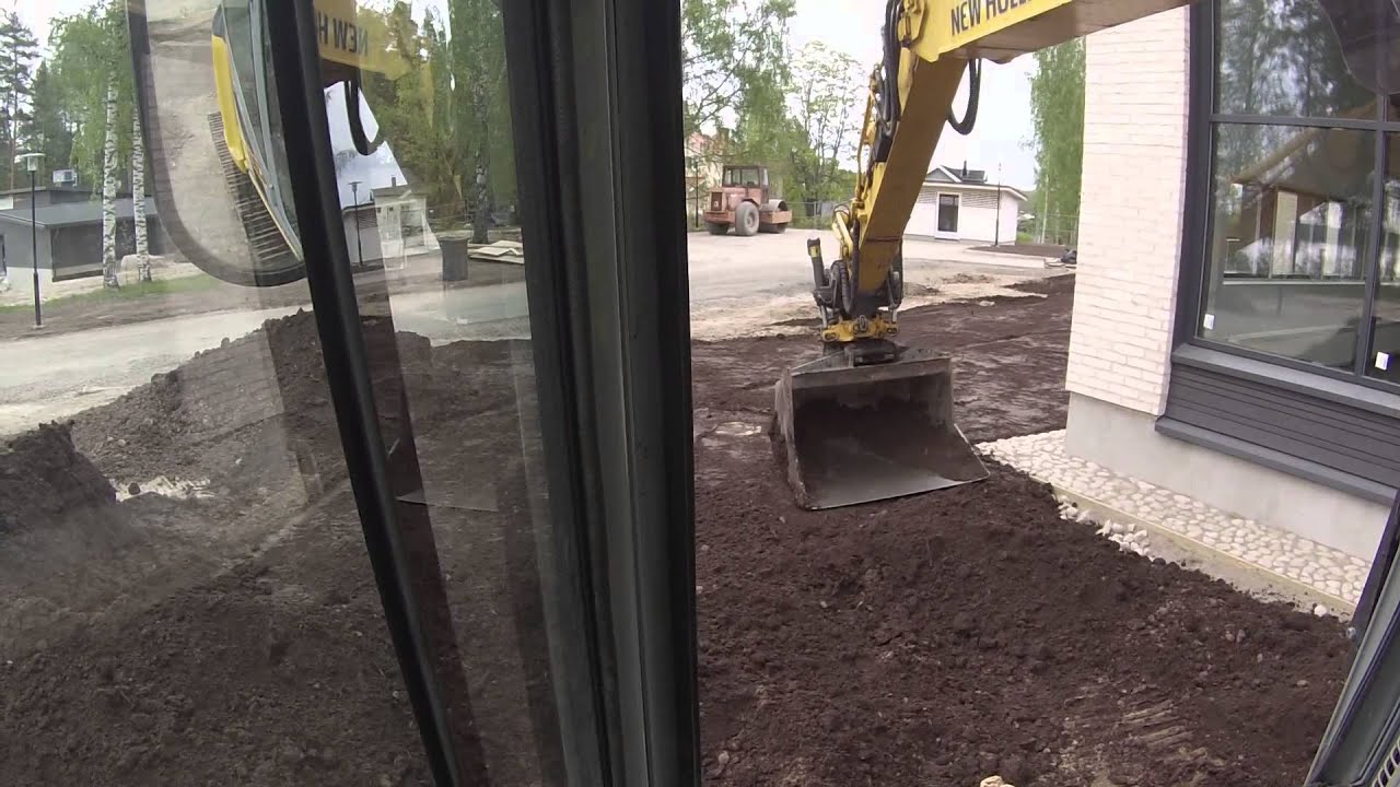 Newholland 135. Mullan levittelyä Laukaassa.