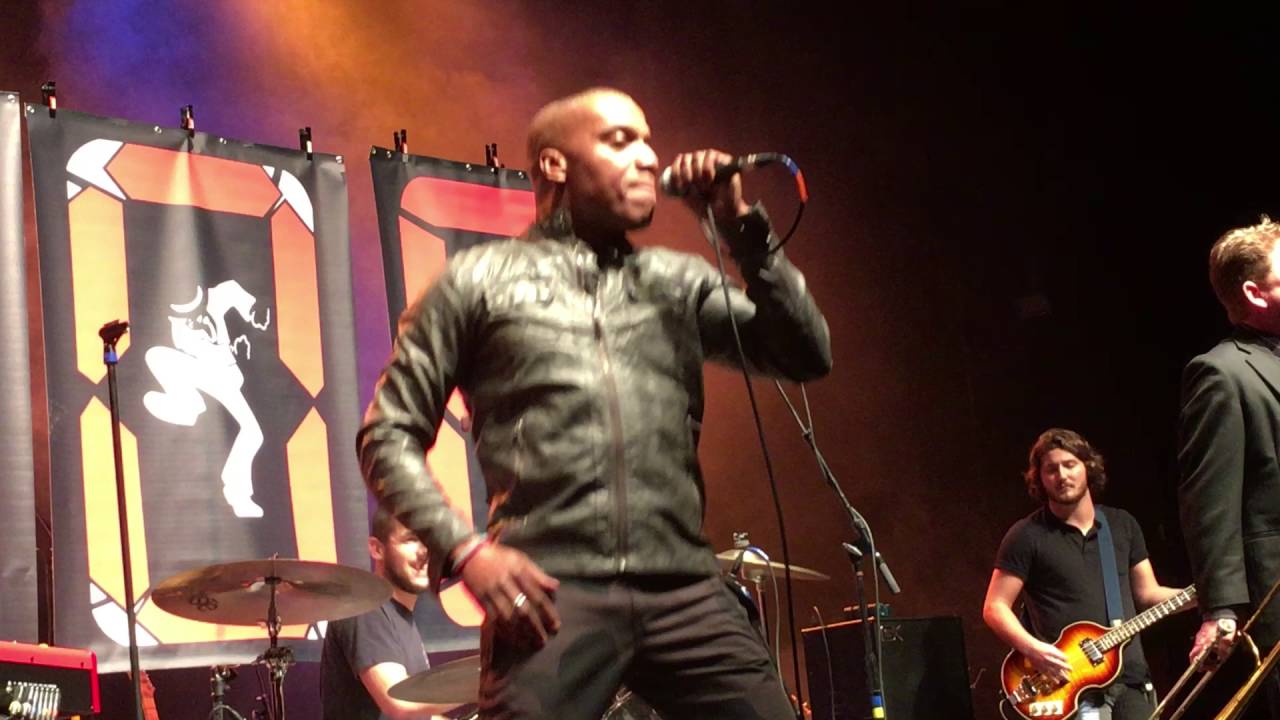 808  Fighting Gravity Mash it Up