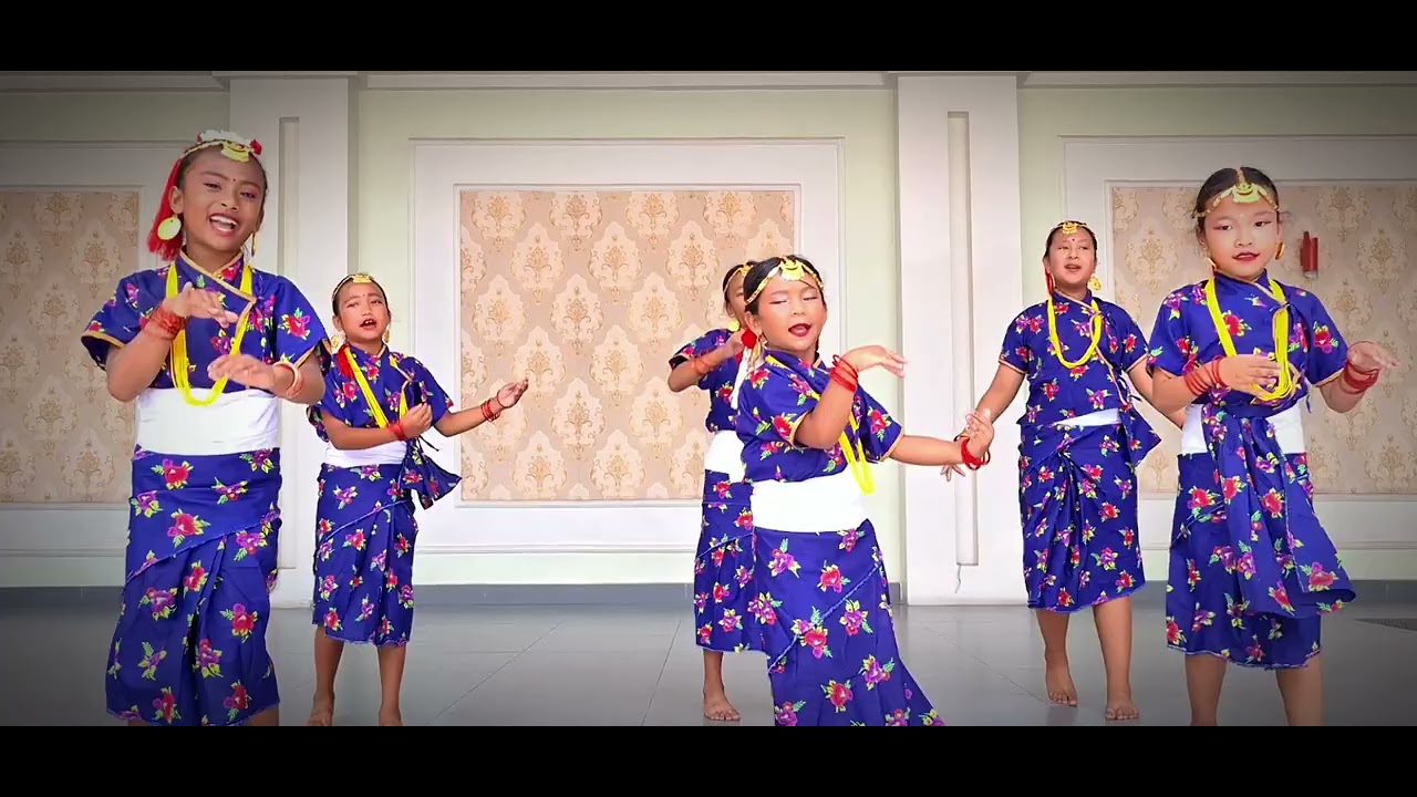 Karkalo gava kathai mero baba#cover dance # junior  group