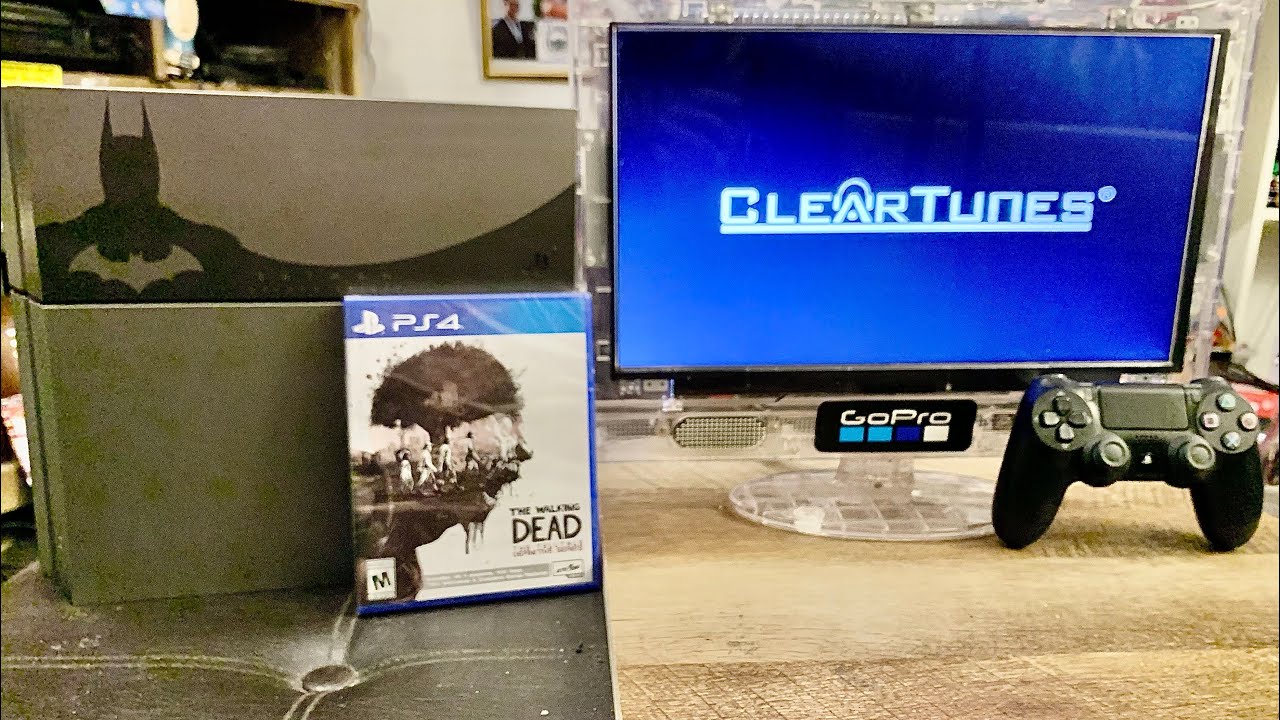 Let’s unbox a rare PlayStation 4￼