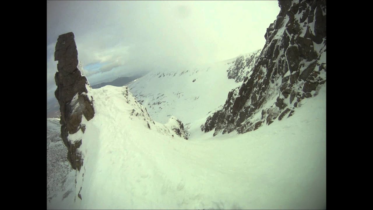 Aladdins Couloir skiing 13/4/13