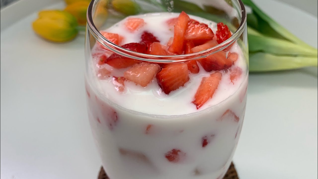홈카페영상|딸기라떼 만들기|Homecafe video|Strawberry latte|자취방에서 홈카페놀이