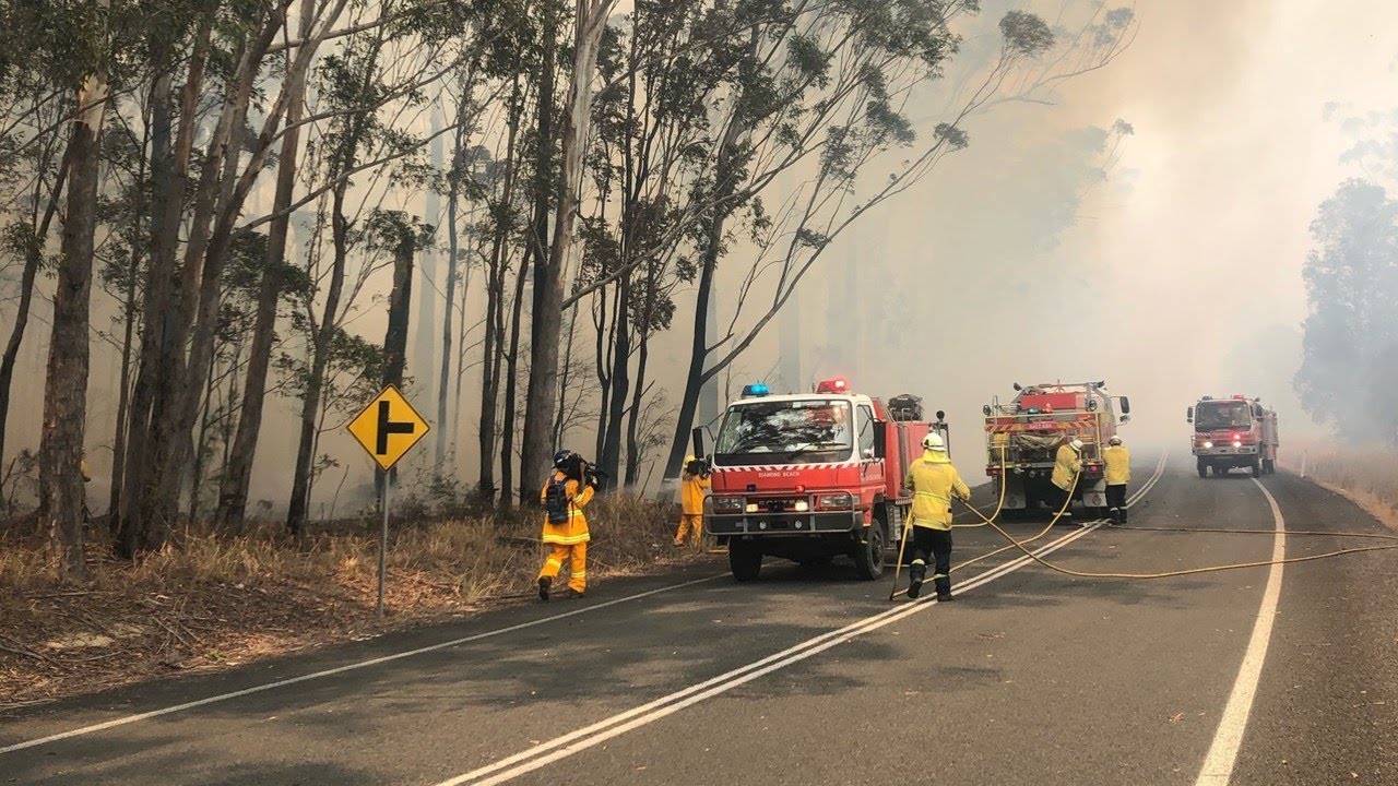 High fire danger warning remains in place on NSW mid-coast