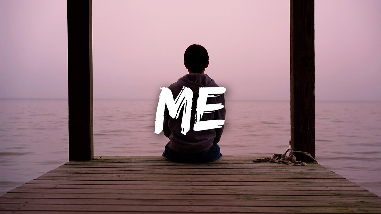 Emelie Hollow - Me (Lyrics)