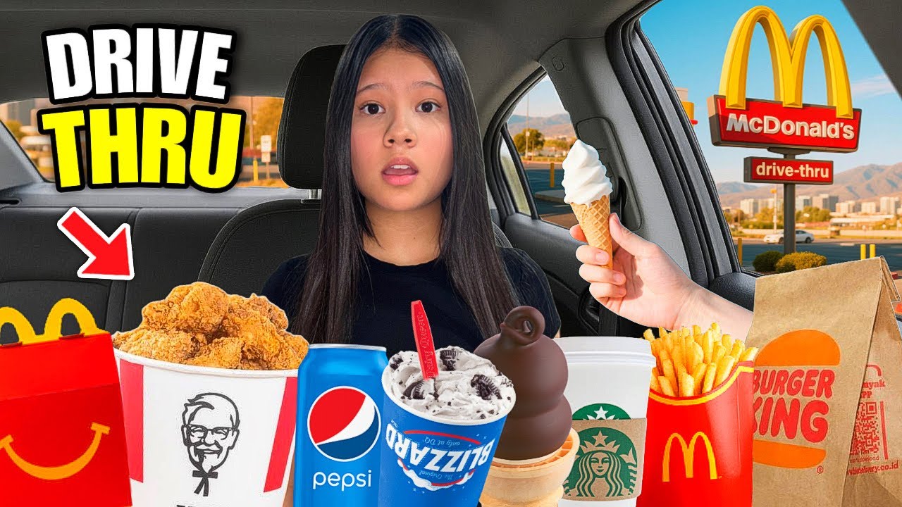 PIDIENDO LO MISMO QUE LA PERSONA DE ENFRENTE🍕😱| Regina MH 