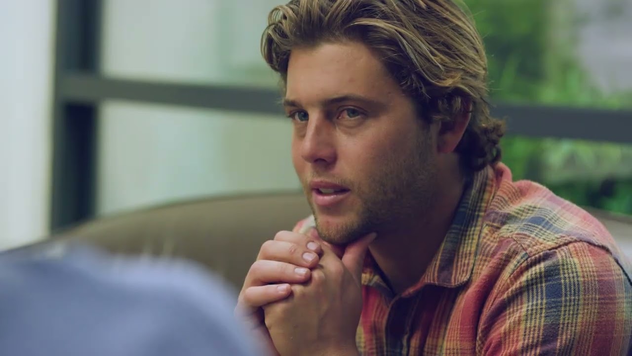 Conner Coffin discusses Surfer's ear with Dr. Douglas Hetzler