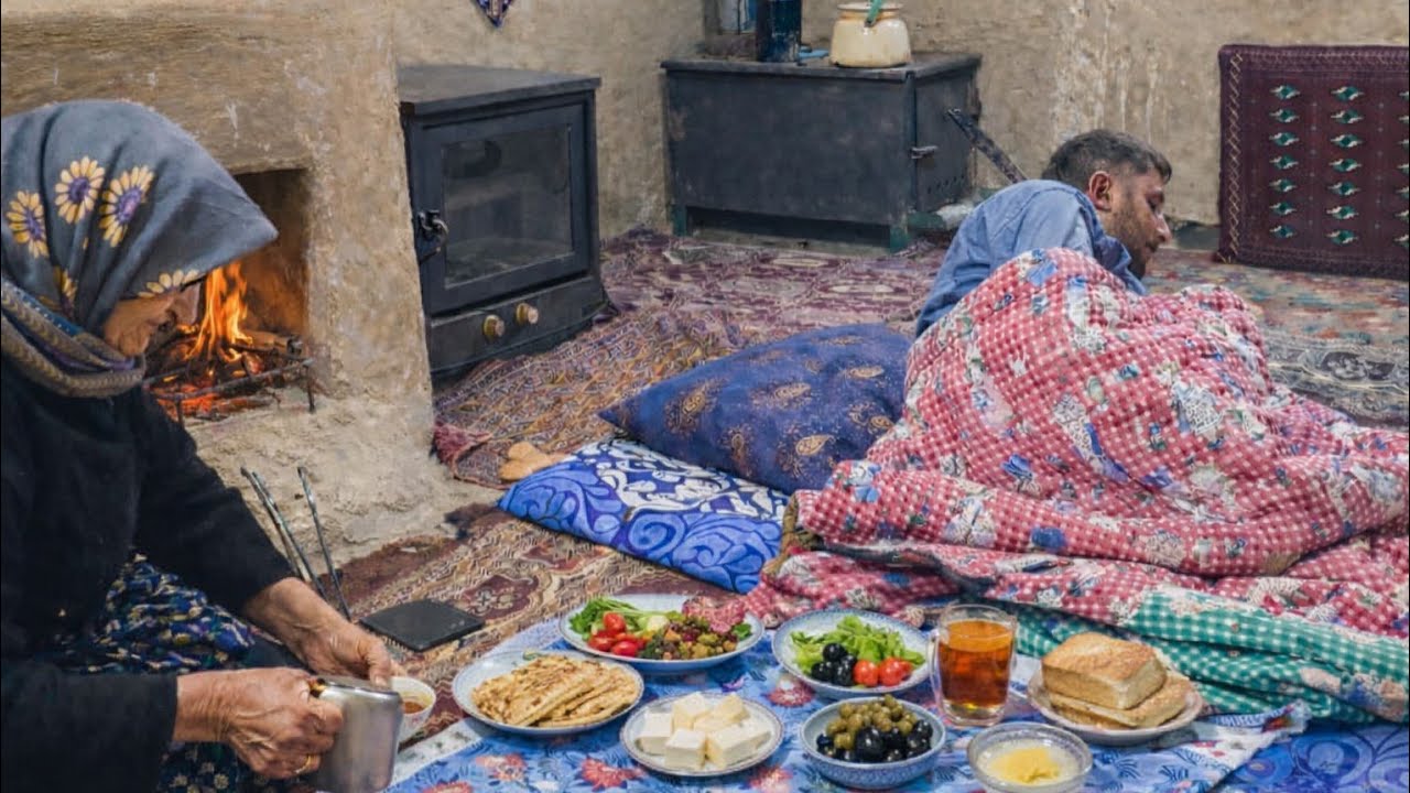 A Peaceful Morning in a Mountain Village| Fresh Bread and Grandma's Winter Program❄️