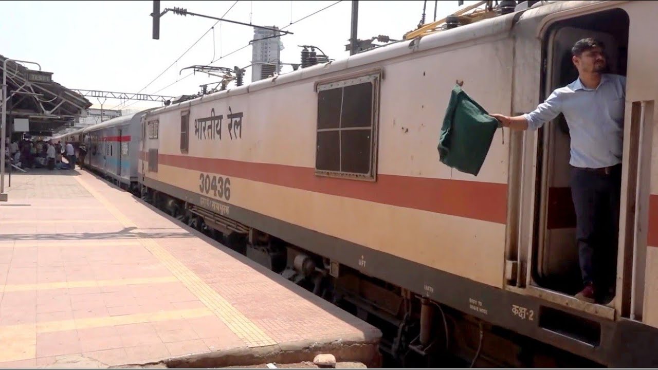 Mangala Lakshadweep Express Departure Video With Flag Exchange Taken At Kalyan With Shining Coaches