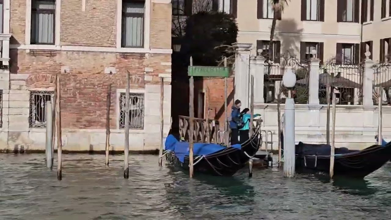 This is Venice baby in January, Italia