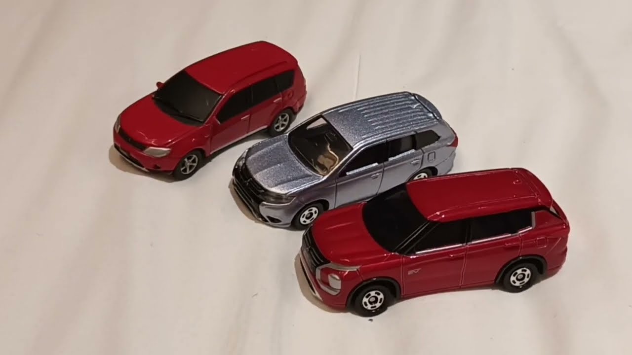 3 generations of Mitsubishi Outlander