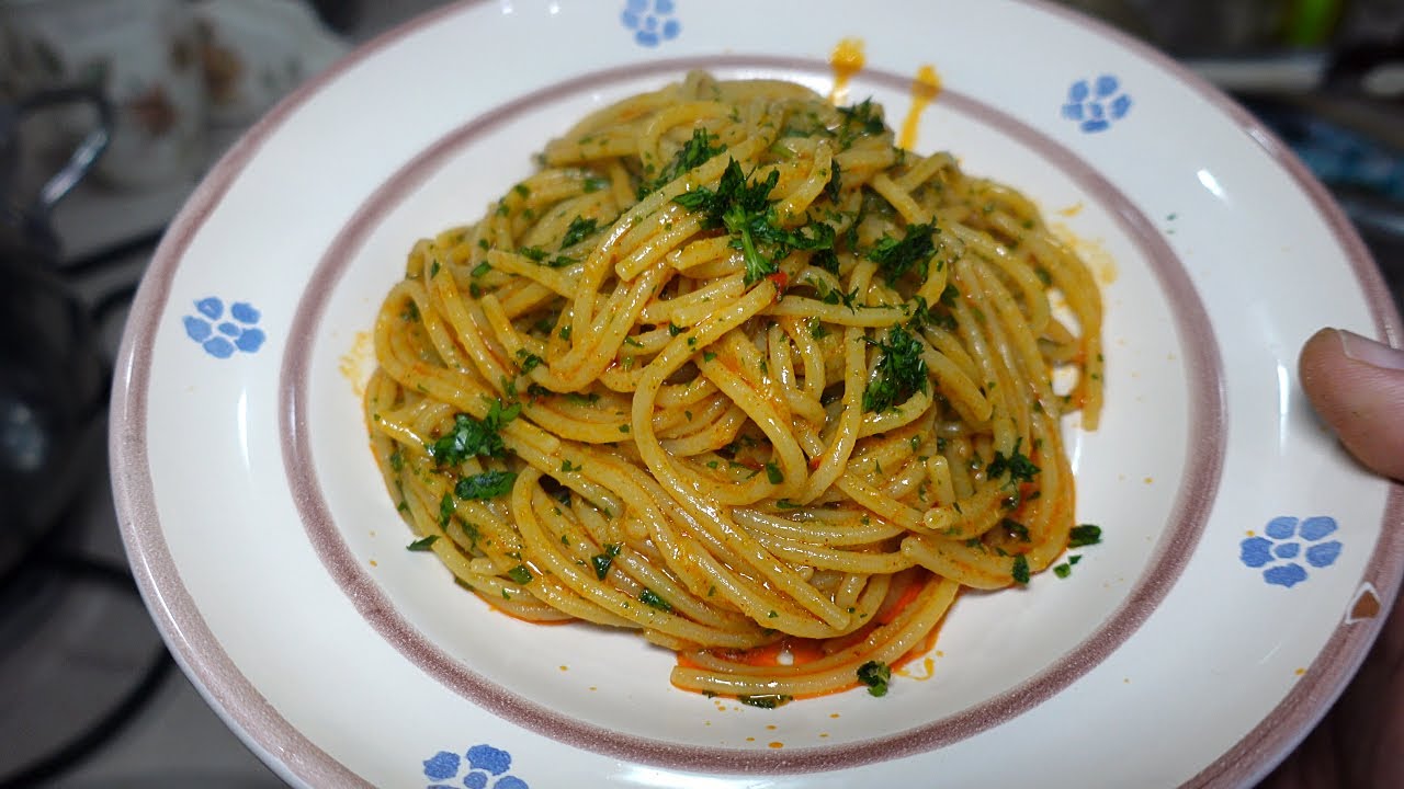 Spaghetti con crema di aglio piccante piu 