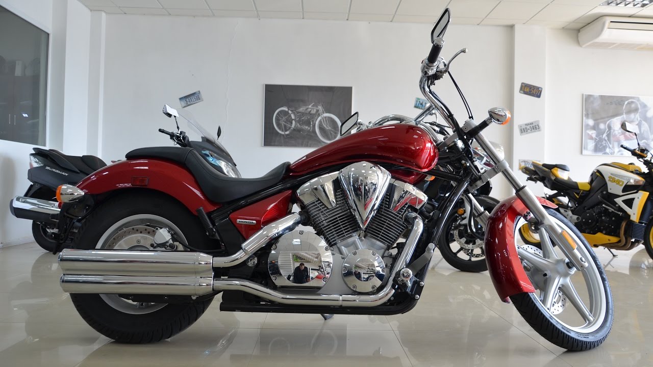 Обзор мотоцикла Honda VT1300 Sabre 2010