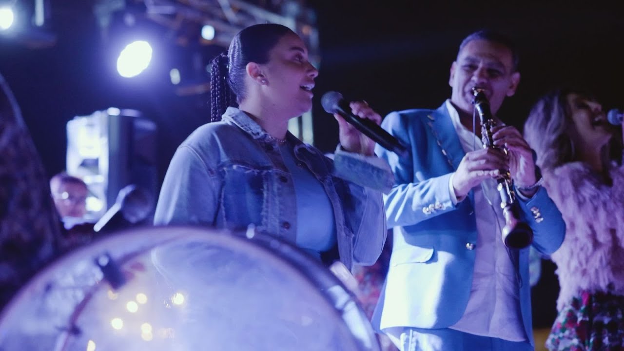 Betty Salam - Taci, iubeste-mă | Official Video
