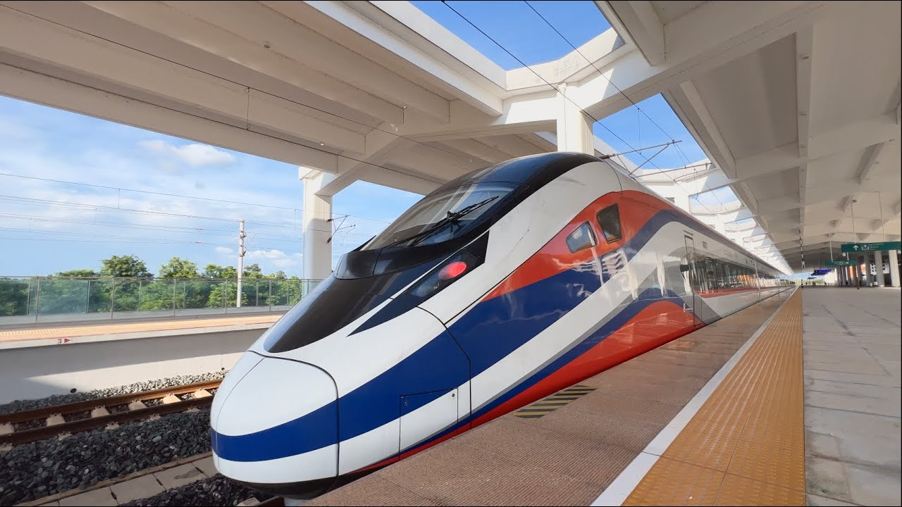 Chinese train makers behind China-Laos Railway success