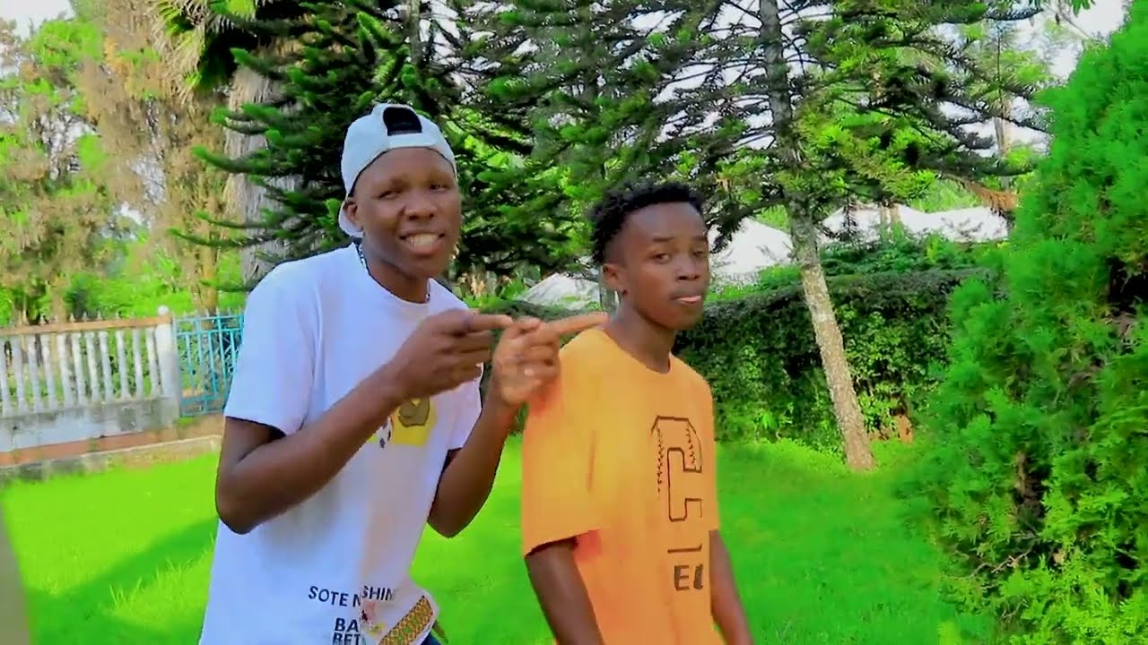 CHARLIE MUI X LOCHA MAKENZI _NAGWANCHIRE 