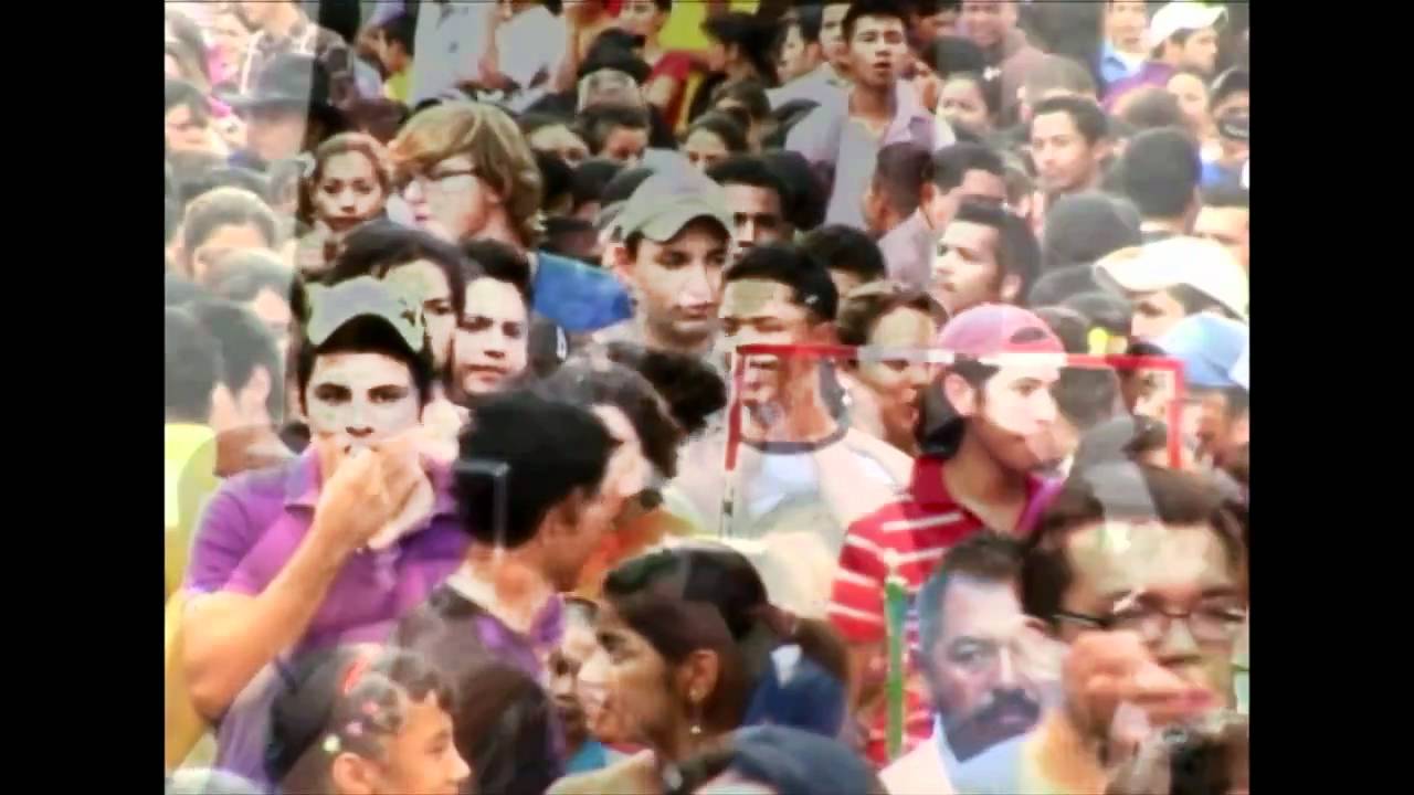 Luis Enrique con su gente en Somoto (Nicaragua)