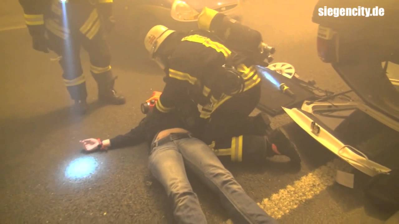 Feuerwehr-Alarmübung im Ziegenbergtunnel - Siegen - 08.06.2013