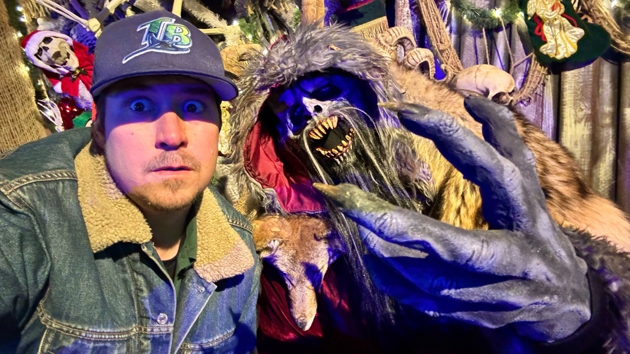 Woods Of Terror Krampus Christmas Haunted House Attraction - FULL WALKTHROUGH - North Carolina Haunt