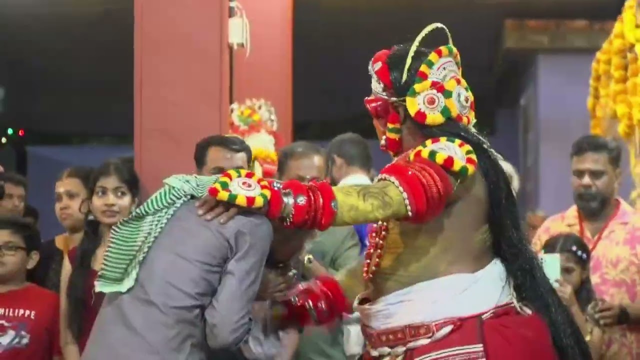 Malakkari Vellattam refers to the initial, ritualistic performance