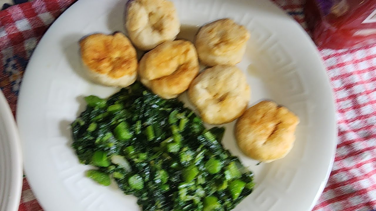 Жареные клецки и калалу на пару на завтрак в воскресенье