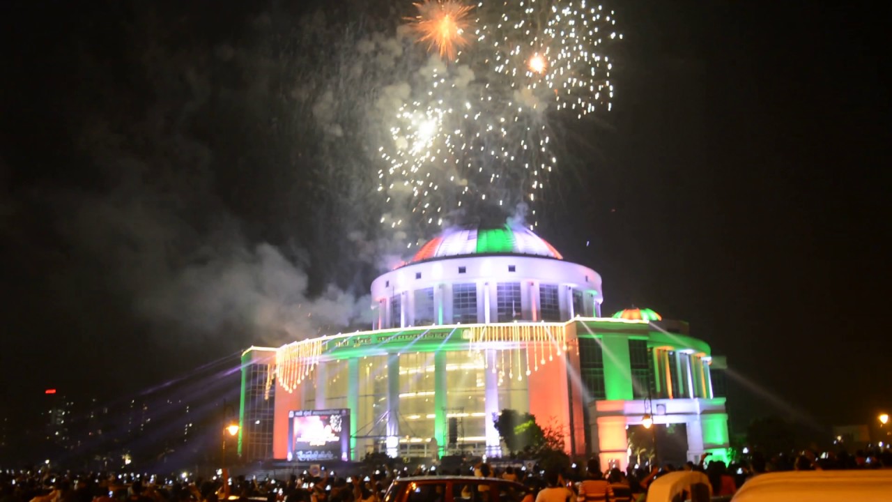 Navi Mumbai Mahanagarpalika New Year 2017 Fireworks Show