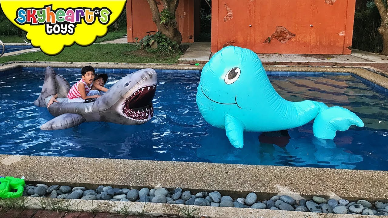 Shark vs Giant Blue Whale | Skyheart Water Battle animals shark toys for kids