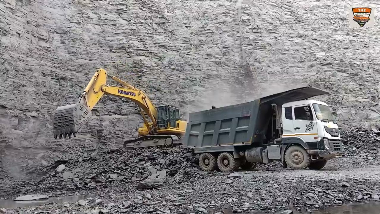 Poclain🚜 Loading by PC 350 Komatsu 🚜 || Poclain Komatsu PC 350 || PC 210-10M0