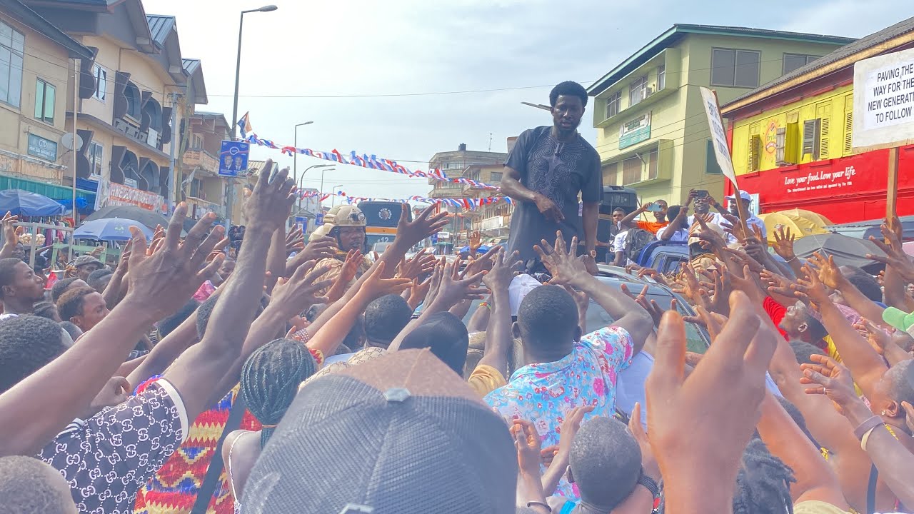 Massive Crowd Pulls Up To Welcome Nana Kwame Bediako In Takoradi