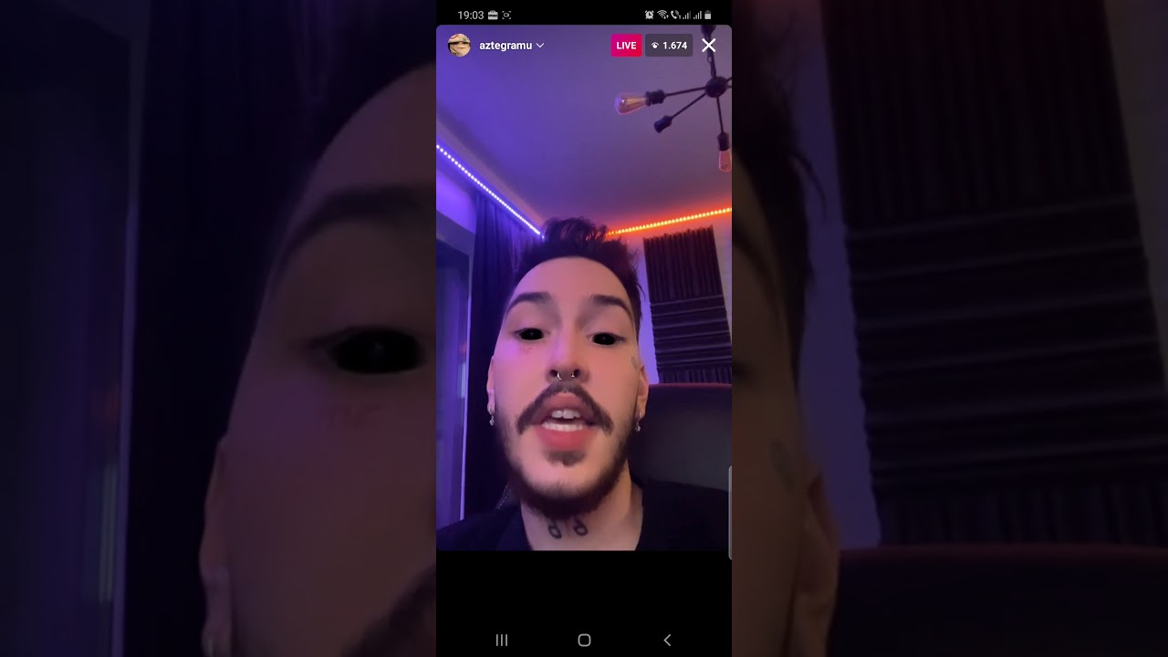 Azteca Live Instagram (10.03.2021) Rulează un spliff si arata o piesa de pe RMN