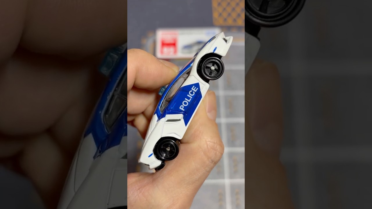 Tomica 92 Lamborghini Aventador LP 700-4 Police Car #shorts #tomica #lamborghini #policecar #asmr