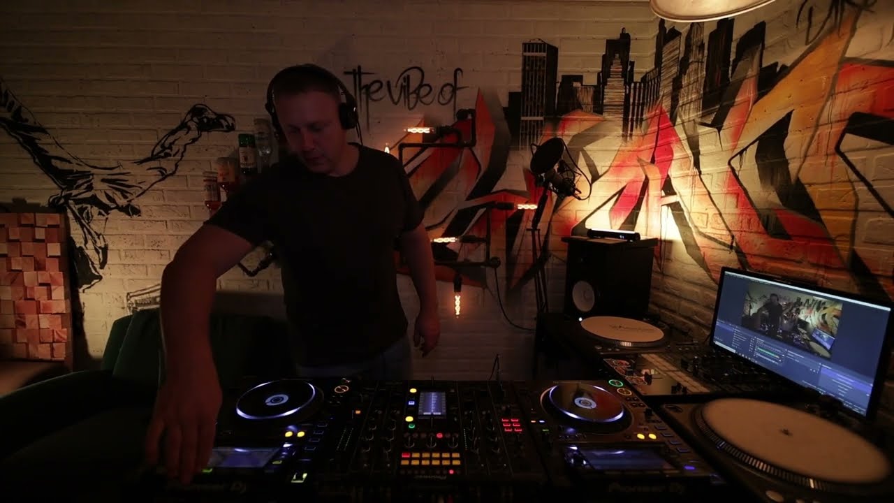Funky Cops pres Full House. 2 - Step Mix edition 2026