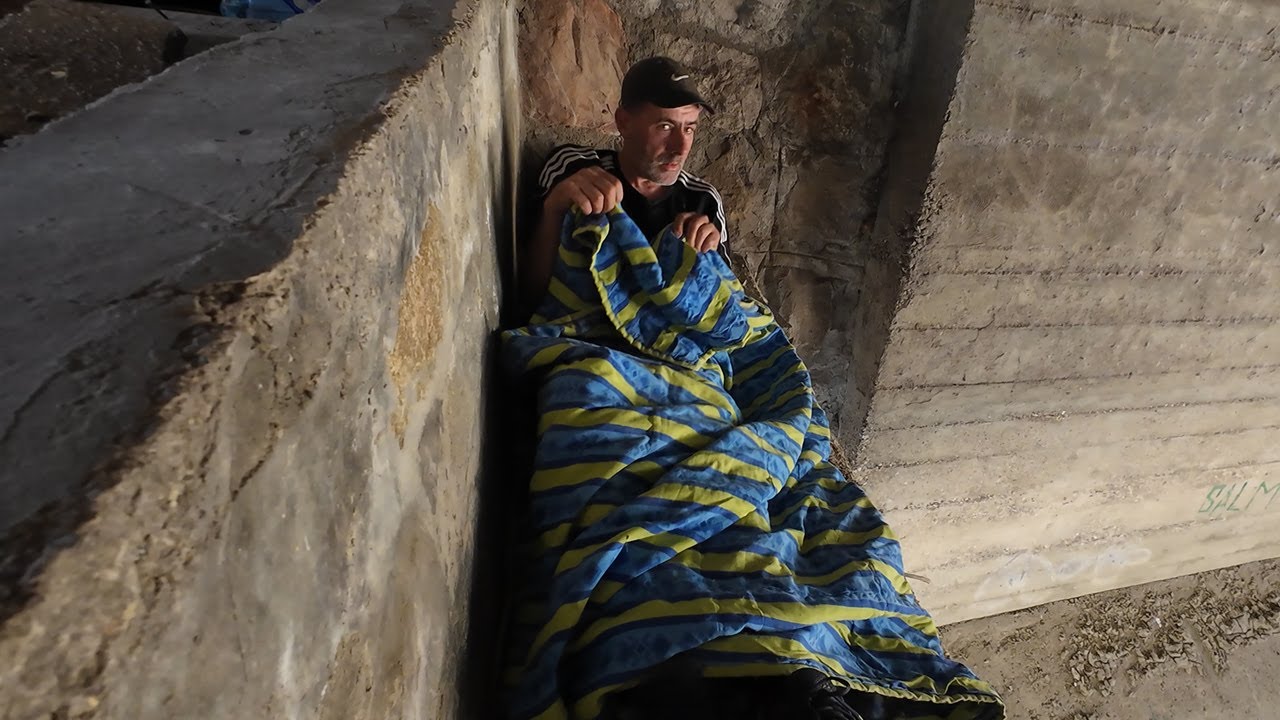 Devet godina spava ispod mosta, nikada se nije razbolio