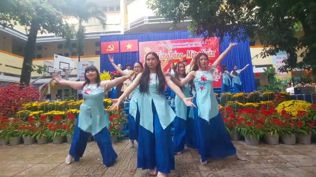 Văn nghệ Xuân 2026 lớp 9.7 thầy Minh