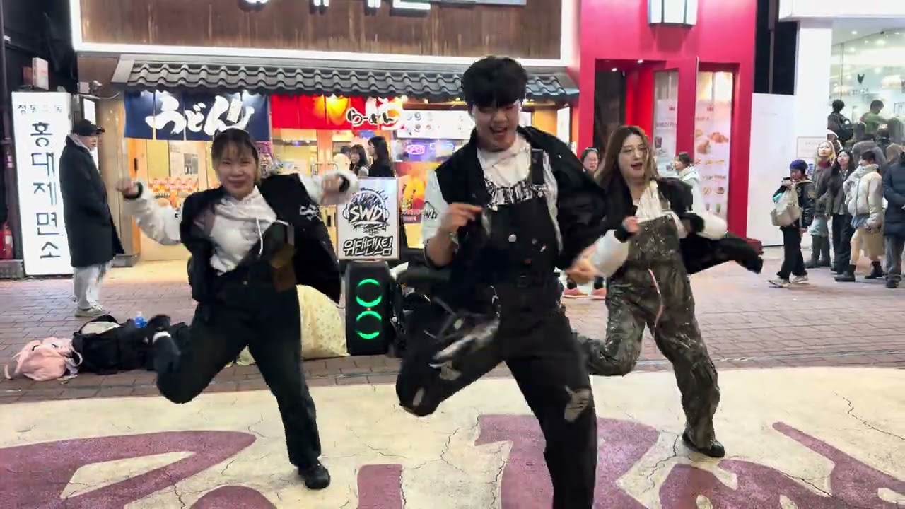 HONGDAE K-POP Busking (SWD) - [Тэён] Tap (6)
