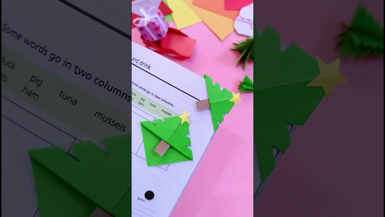 Origami Bookmark | How to make Paper Bookmark Corner | Christmas tree bookmark | Paper Craft #shorts