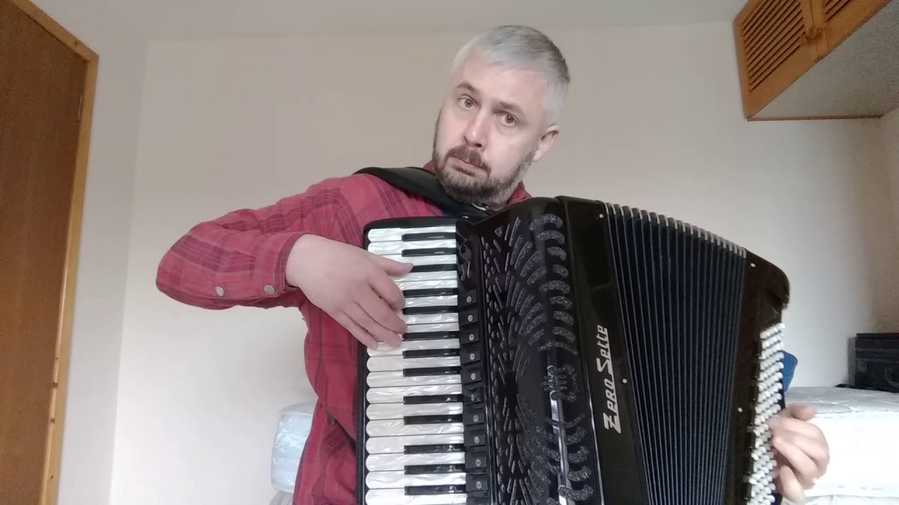Silver Roses played by Bruce Peebles