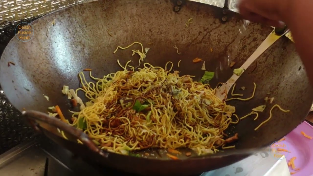 FRIED NOODLES AT RENU'S SNACK DAGOTIERE MAURITIUS