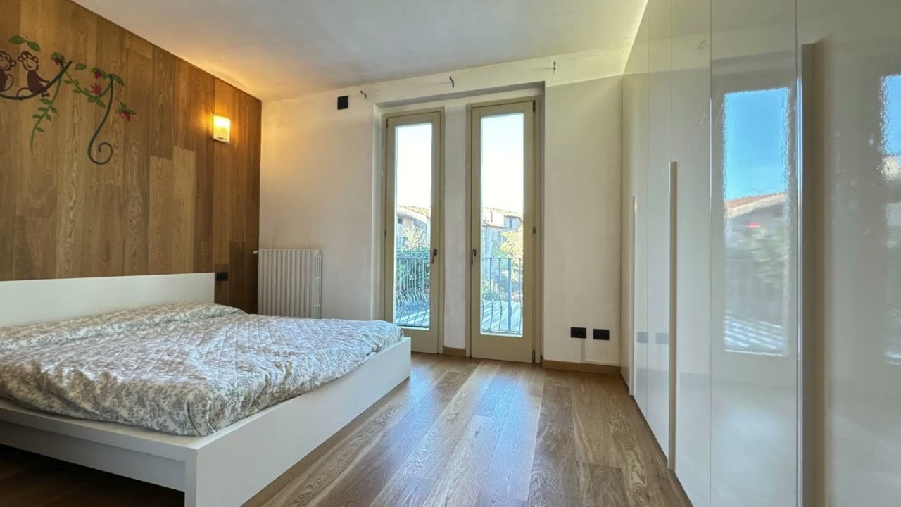 BRESCIA Q.RE SAN BARTOLOMEO - VILLA BIFAMILIARE