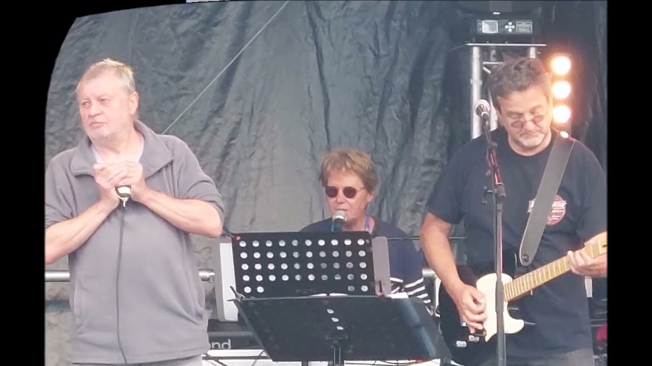 WRONG MAN FOR ME- GROOVE N BLUES - FECAMP- COVER DEBBIE DAVIES